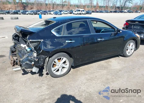 2015 Nissan Altima 2.5 Sv z USA, uszkodzony, nr VIN 1N4AL3AP8FC256750